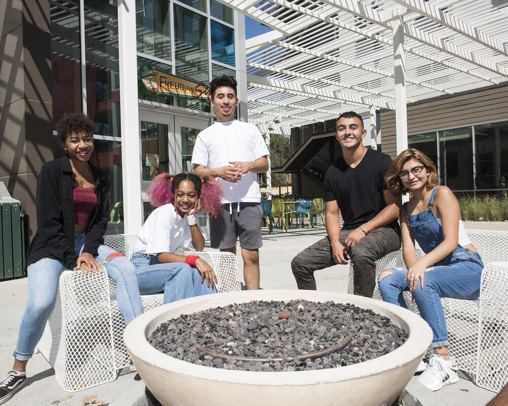 Students at CSU Northridge