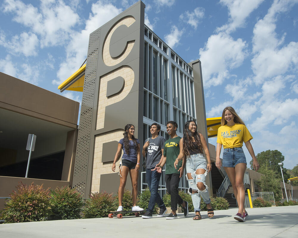 Students at Cal Poly Pomona